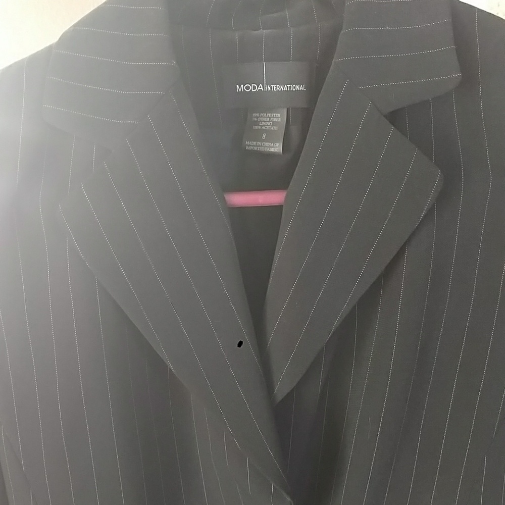 Blazer - Picture 2 of 2